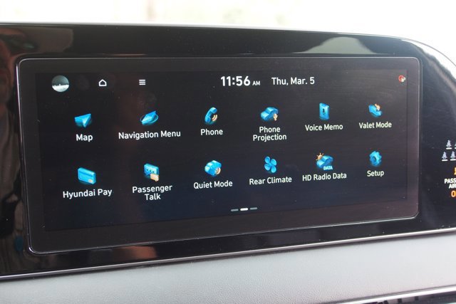 Used 2022 Hyundai Palisade Calligraphy w/ Winter Package image 30