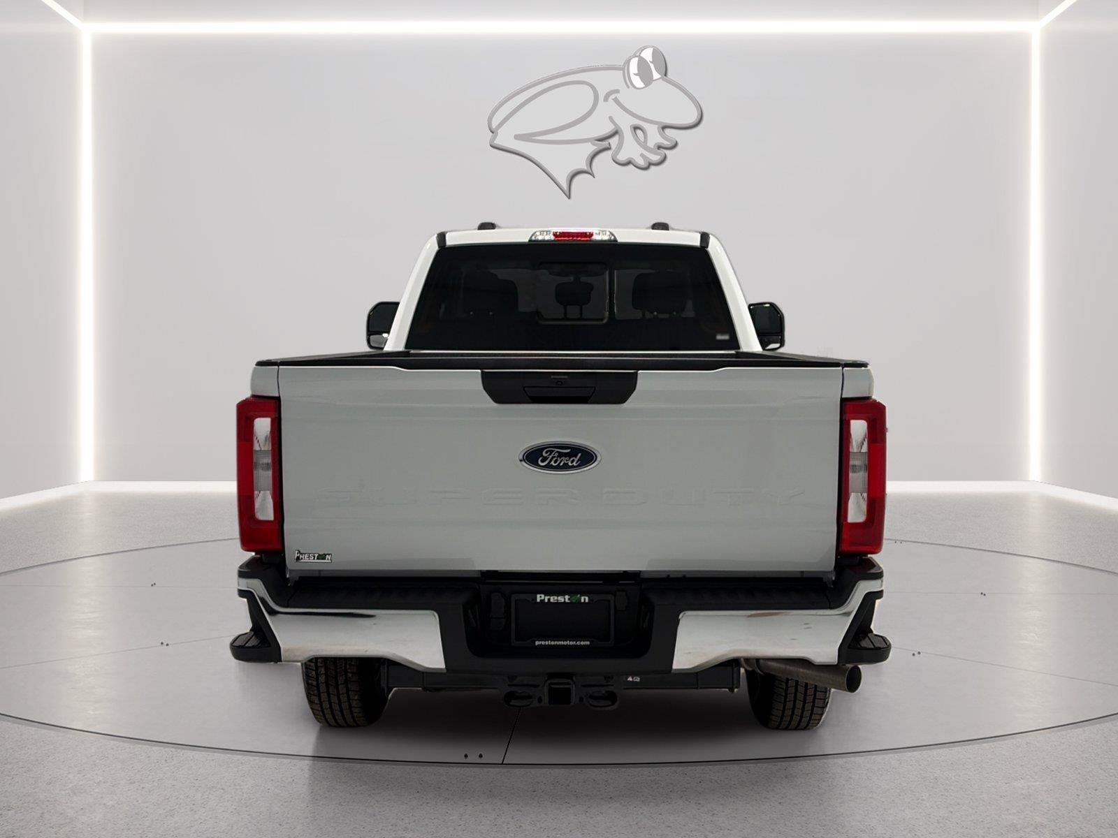 Certified 2026 Ford F250 XL w/ XL Chrome Package AWD/4WD image 4
