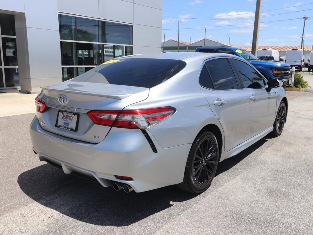 Used 2018 Toyota Camry SE FWD image 13
