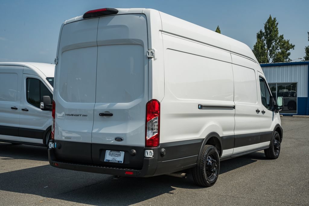 Certified 2022 Ford Transit 250 148 High Roof Extended RWD image 5
