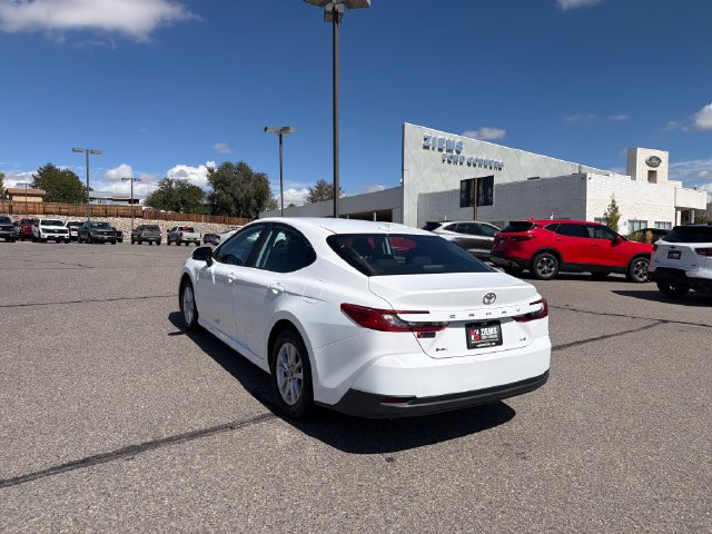 Used 2025 Toyota Camry LE FWD image 3
