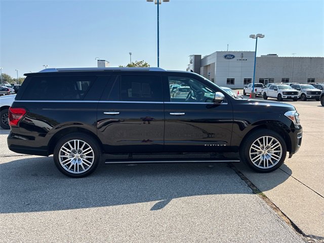 Certified 2022 Ford Expedition Max Platinum image 3