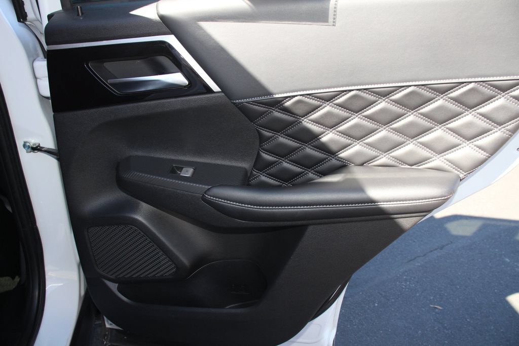 Used 2022 Mitsubishi Outlander SEL AWD/4WD image 26