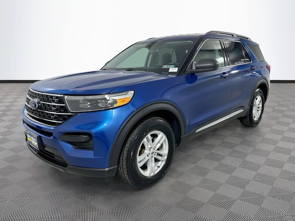 Certified 2021 Ford Explorer XLT AWD/4WD image 3