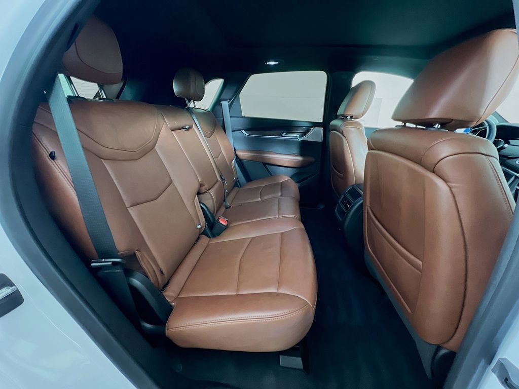 Used 2021 Cadillac XT5 Sportv w/ LPO, Floor Liner Package AWD/4WD image 33
