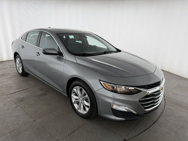 Used 2024 Chevrolet Malibu LT FWD image 3