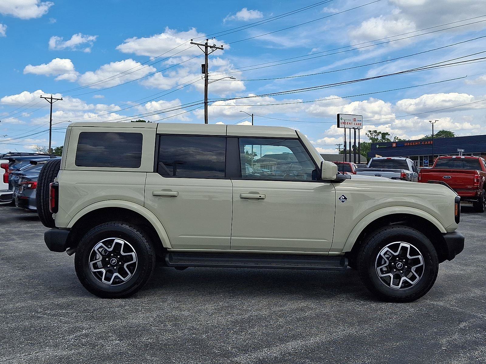 Certified 2025 Ford Bronco Outer Banks AWD/4WD image 7