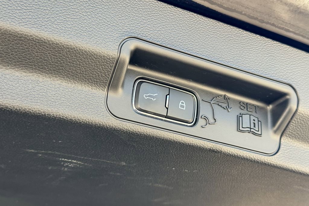 Certified 2023 Ford Explorer XLT AWD/4WD image 17