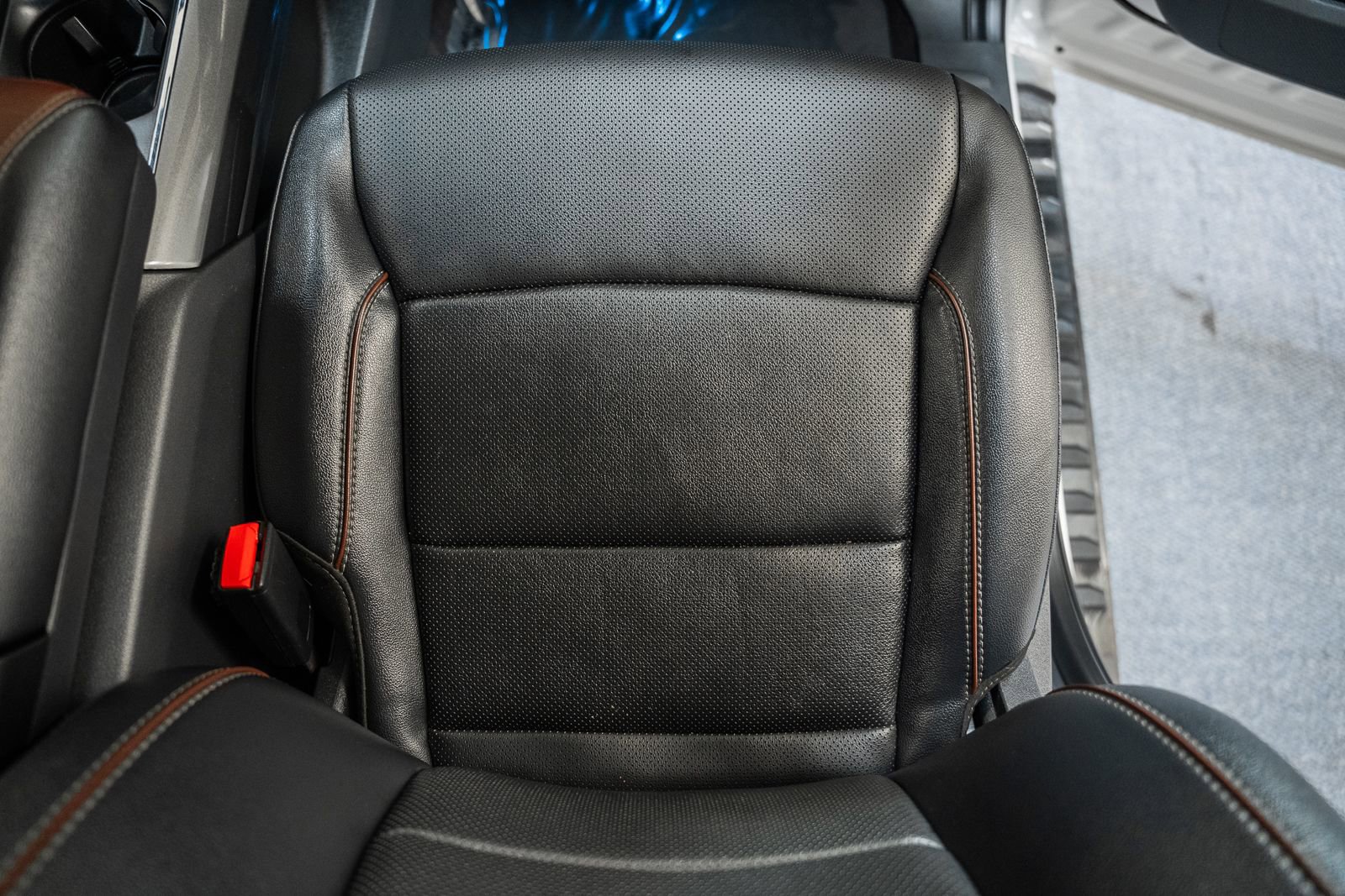 Certified 2023 Ford F150 Lariat w/ Equipment Group 502A High image 38