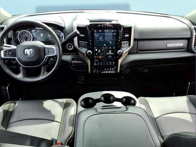 Used 2024 RAM 2500 Laramie AWD/4WD image 32
