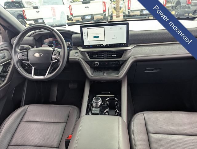 Certified 2025 Ford Explorer Platinum w/ Ultimate Package AWD/4WD image 19