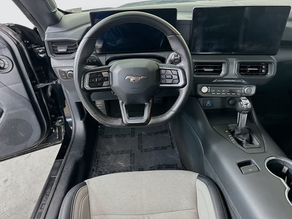 Certified 2024 Ford Mustang Coupe RWD image 9