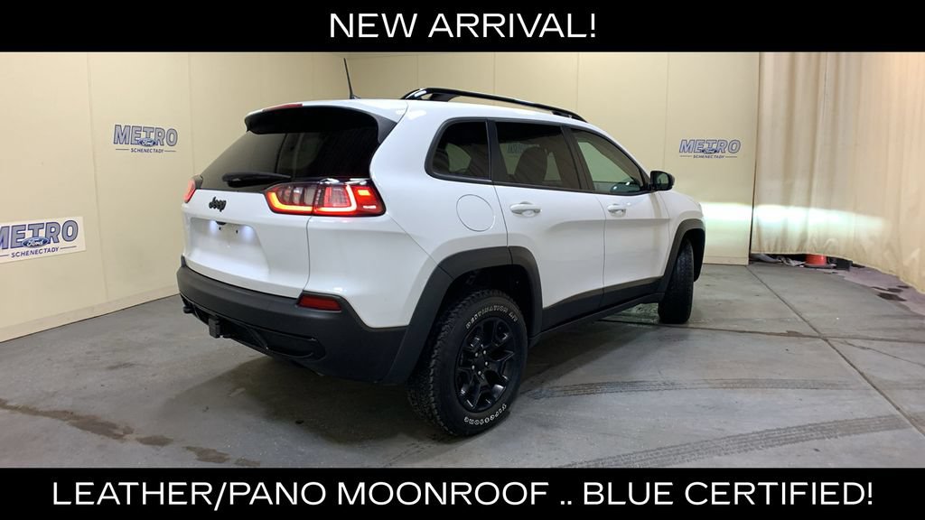 Used 2022 Jeep Cherokee Latitude w/ Sun & Sound Group AWD/4WD image 3