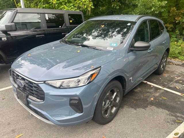 Certified 2024 Ford Escape ST-Line w/ Tech Pack #1 AWD/4WD image 2