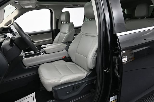 Certified 2025 Ford Expedition Max Active AWD/4WD image 11