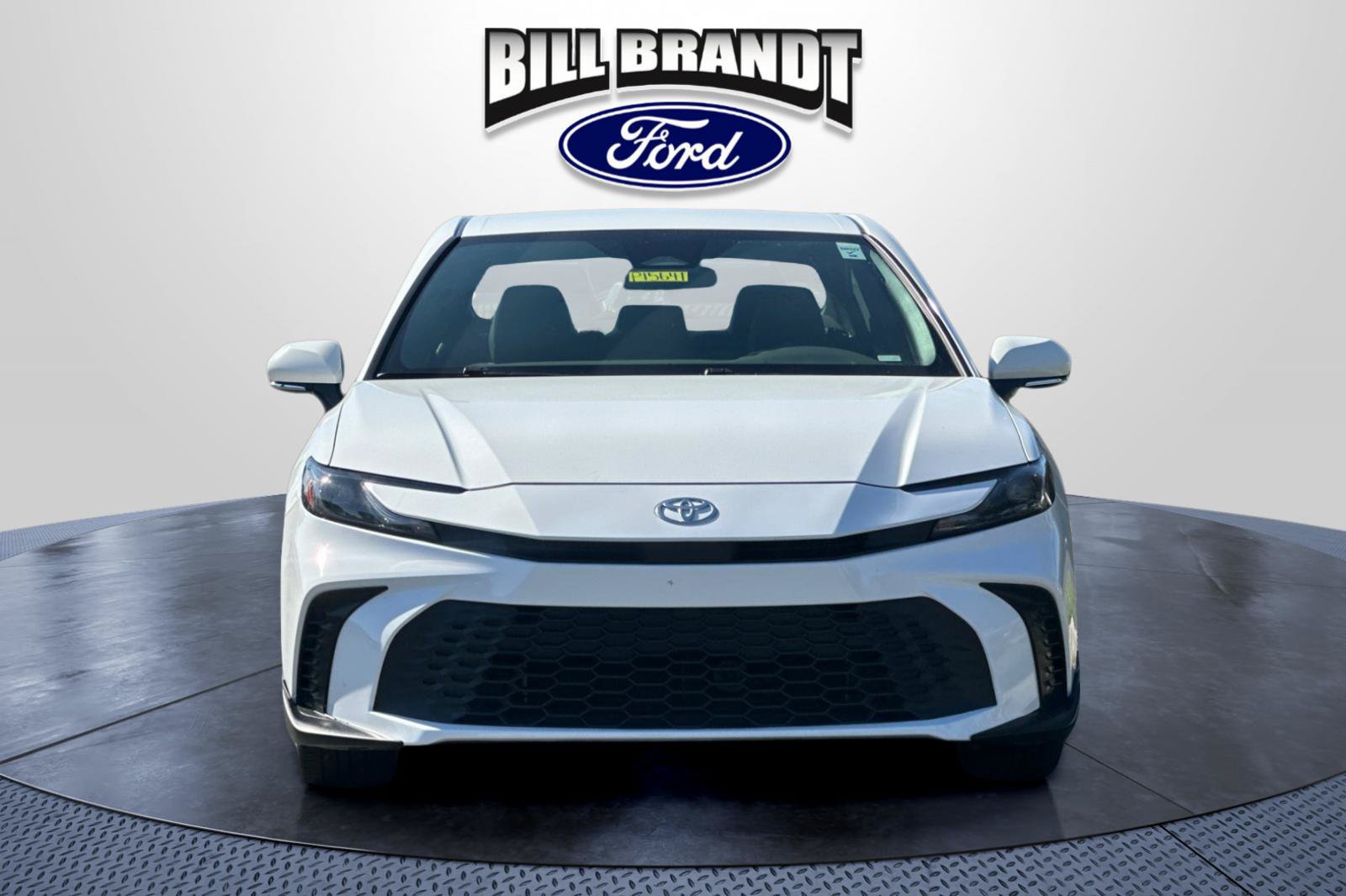 Used 2025 Toyota Camry SE FWD image 8