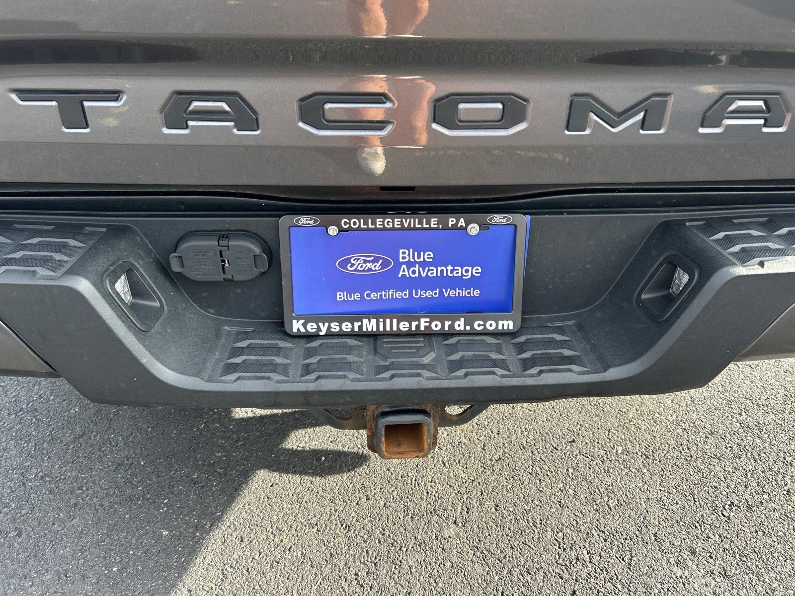 Used 2018 Toyota Tacoma TRD Sport AWD/4WD image 12