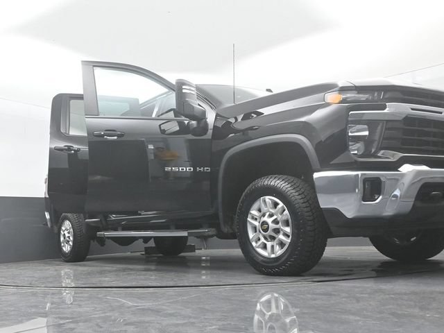 Used 2025 Chevrolet Silverado 2500 LT w/ Convenience Package AWD/4WD image 30