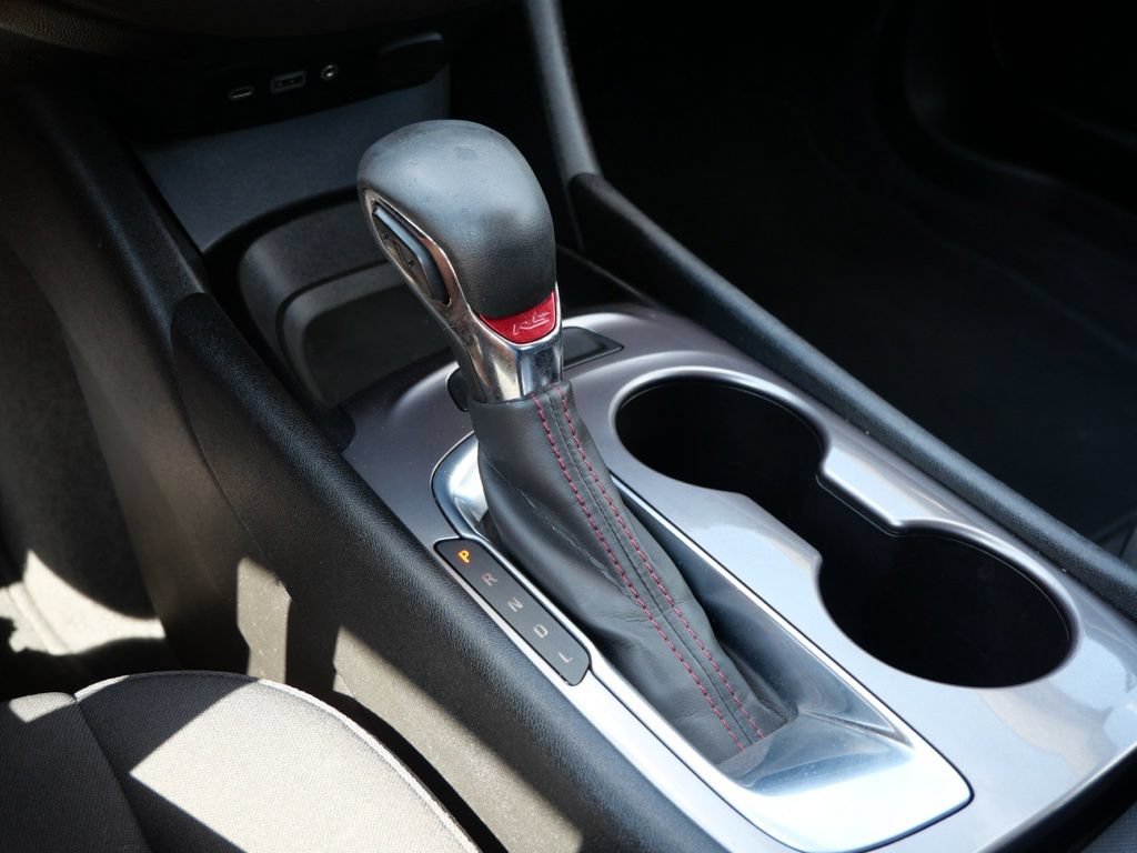 Used 2021 Chevrolet Malibu RS FWD image 30