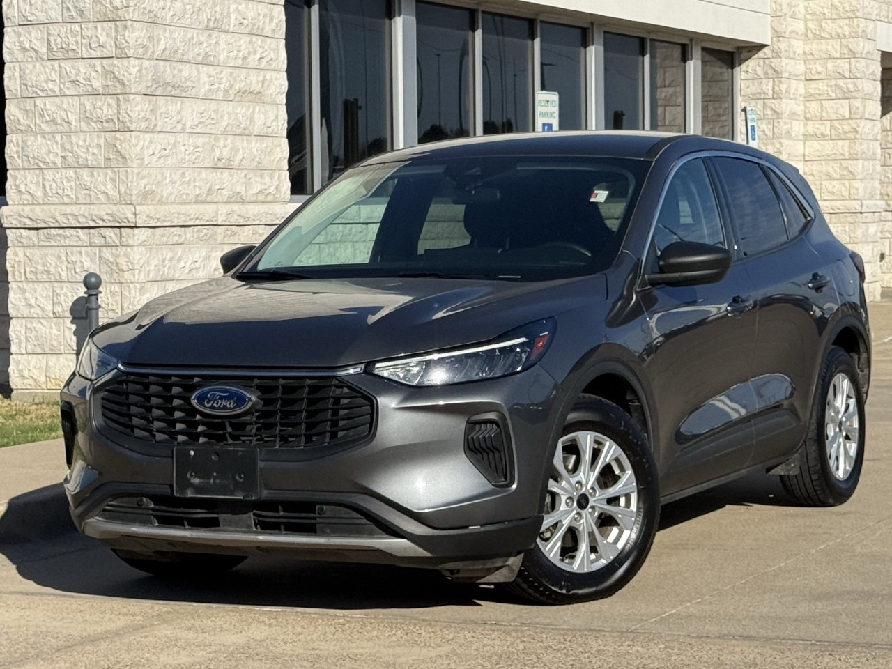 Certified 2024 Ford Escape Active w/ Tech Pack #1 FWD image 2