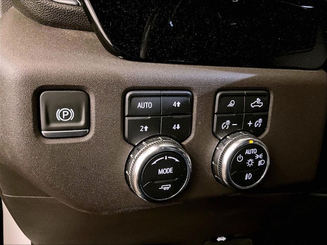 Used 2022 GMC Sierra 1500 SLT w/ SLT Premium Plus Package AWD/4WD image 30