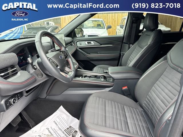 Certified 2025 Ford Explorer ST-Line w/ Premium Package image 17
