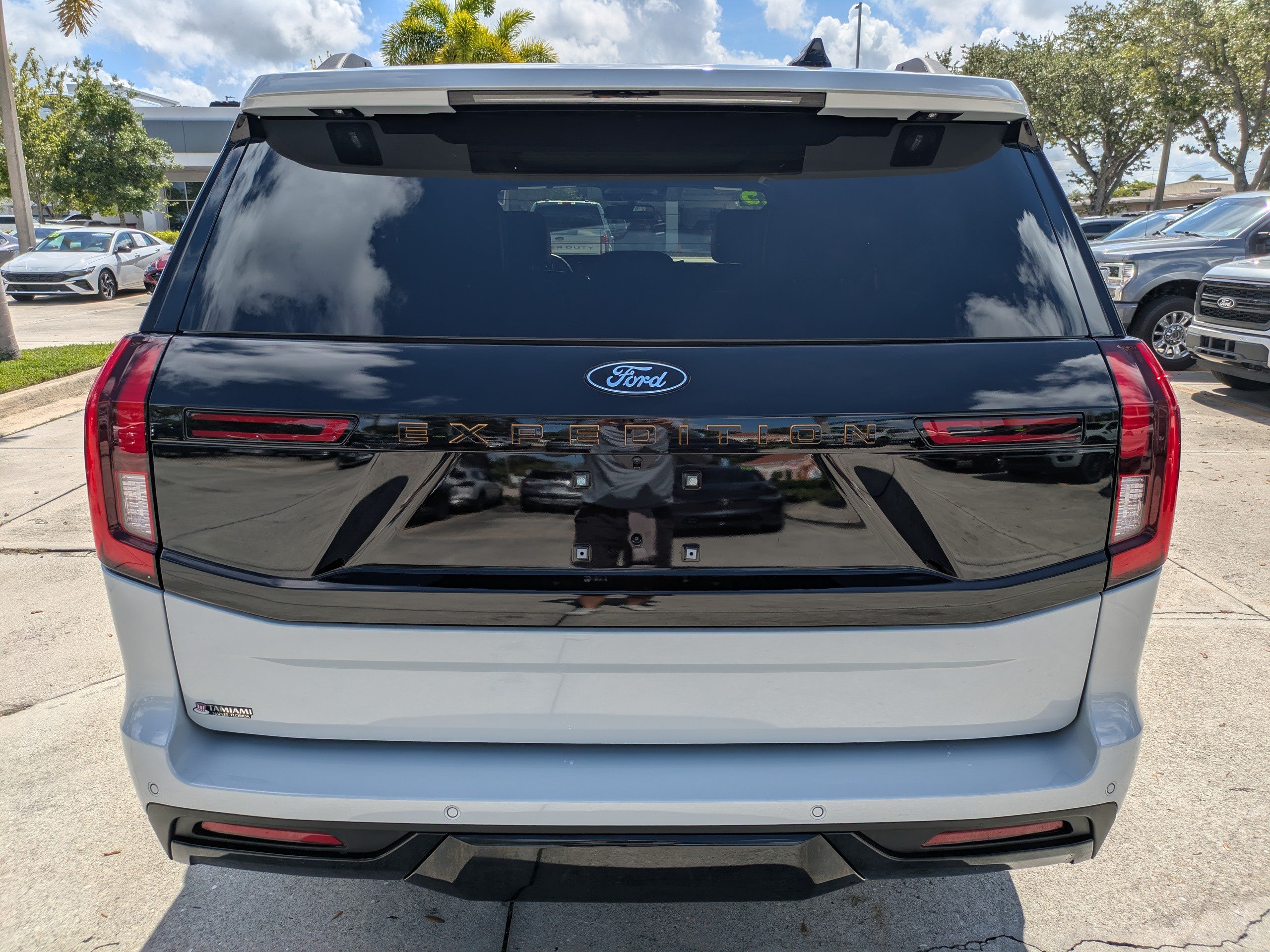 Certified 2025 Ford Expedition Tremor AWD/4WD image 5