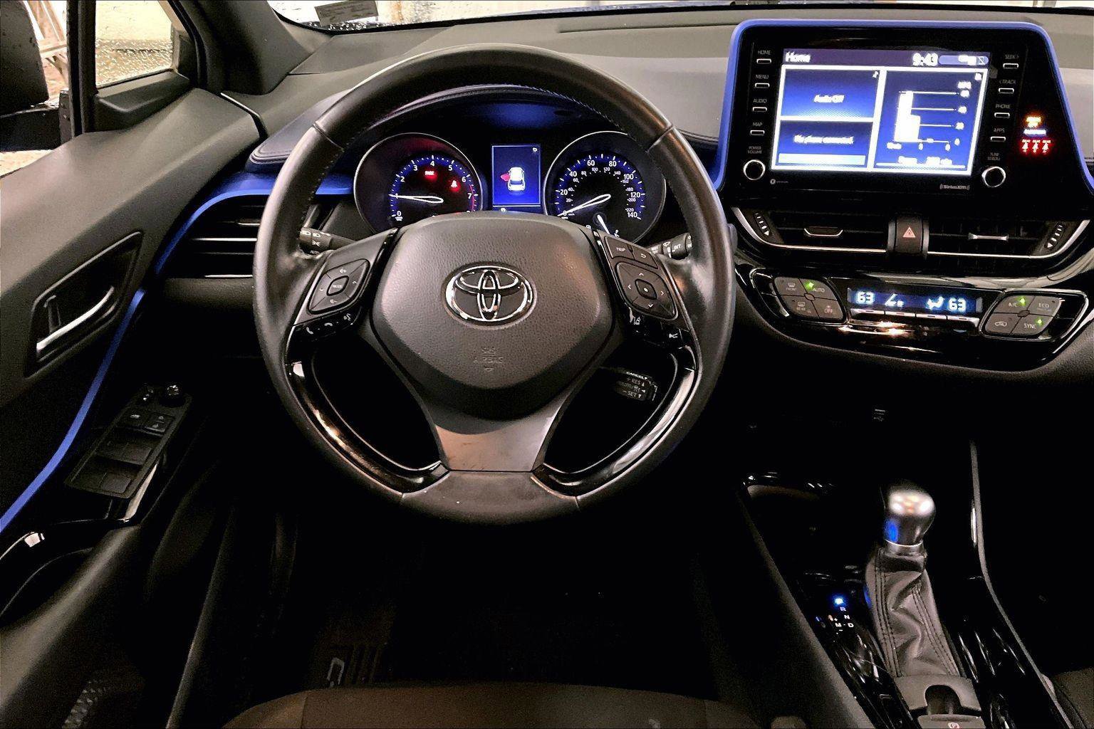 Used 2020 Toyota C-HR XLE image 7