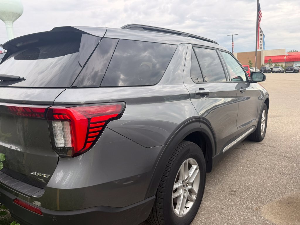 Certified 2025 Ford Explorer Active AWD/4WD image 7