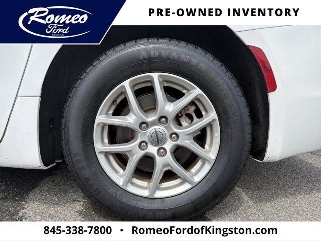 Used 2023 Chrysler Voyager LX FWD image 32