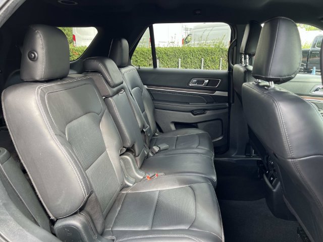 Certified 2019 Ford Explorer Limited w/ Class III Trailer Tow Package FWD image 31