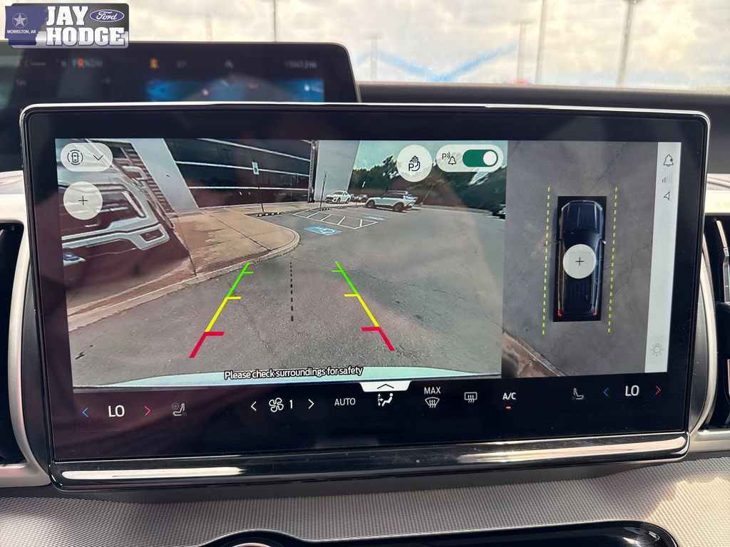 Certified 2025 Ford Expedition Active AWD/4WD image 21