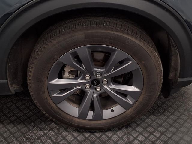 Certified 2022 Ford Explorer XLT w/ Equipment Group 202A AWD/4WD image 32