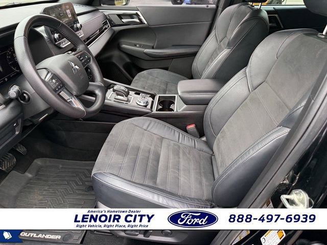 Used 2023 Mitsubishi Outlander SE Black Edition image 10