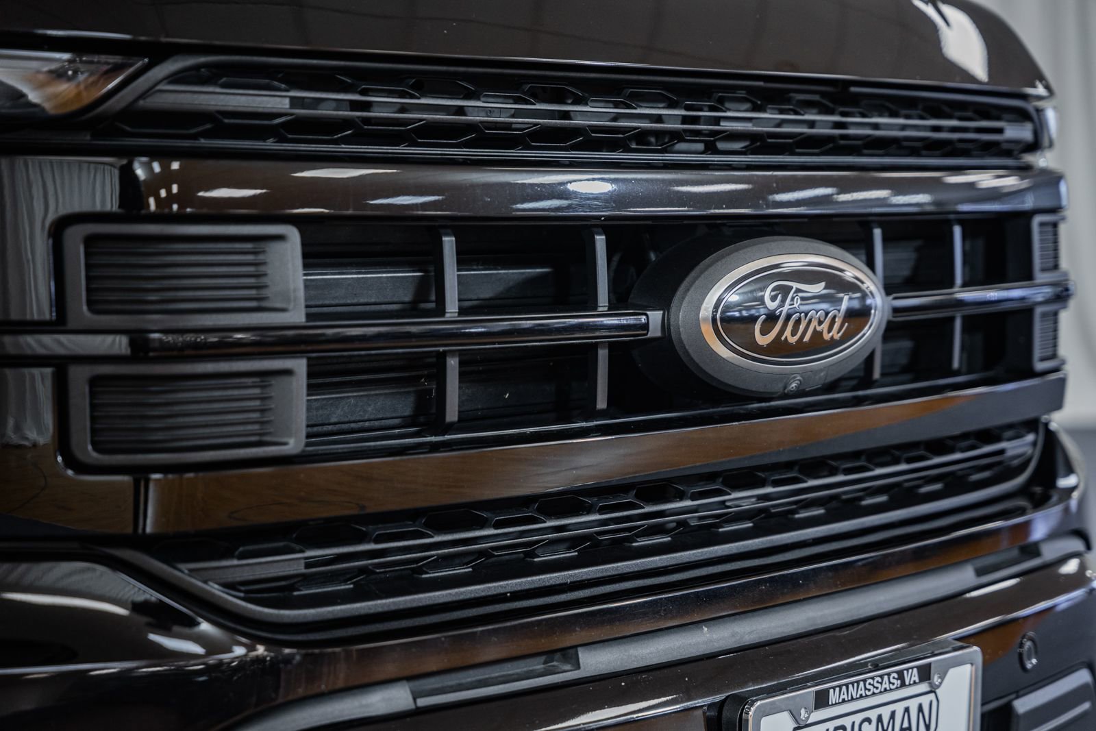 Certified 2022 Ford F150 Lariat w/ Equipment Group 502A High image 7