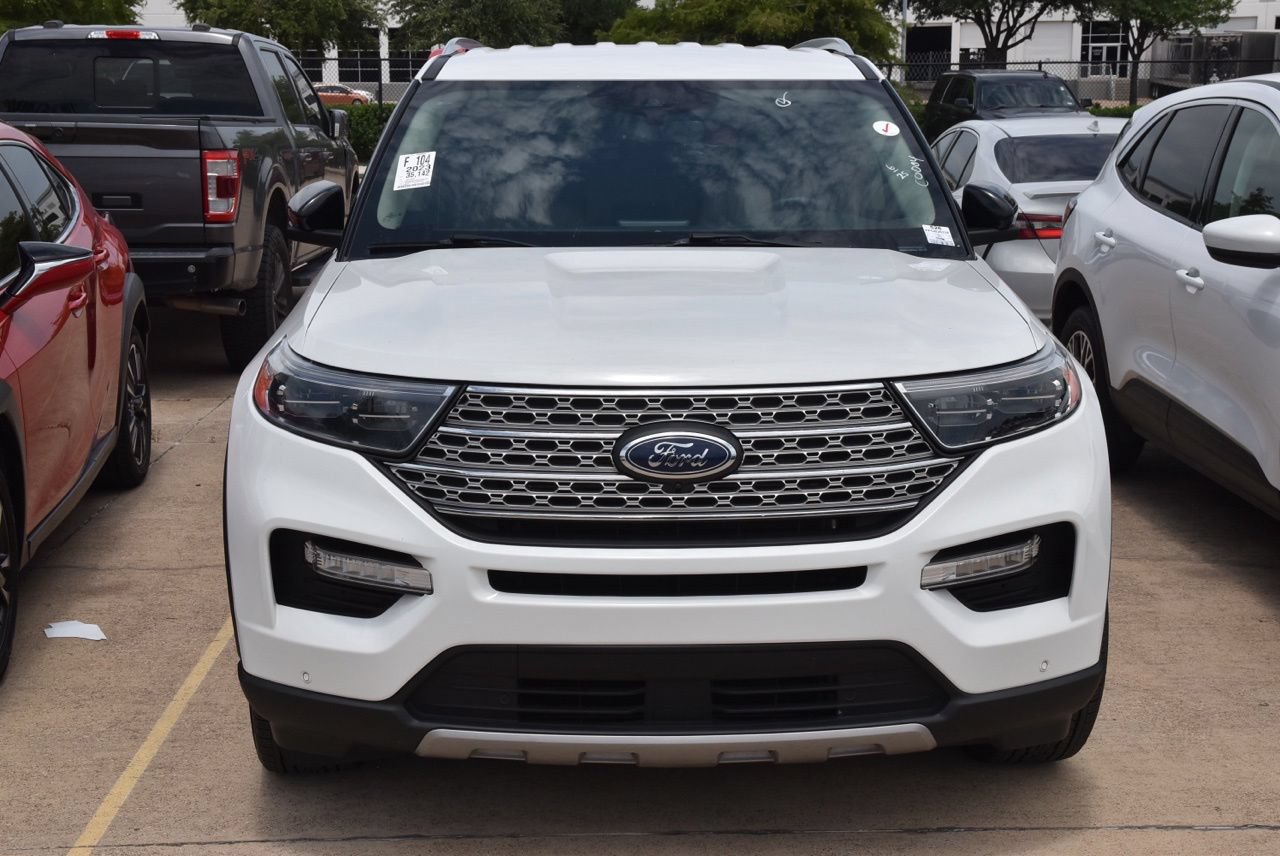 Certified 2023 Ford Explorer Limited AWD/4WD image 3