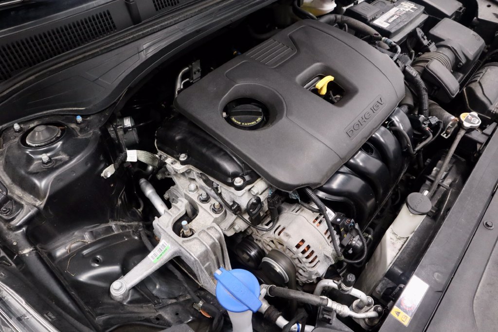Used 2024 Kia Forte LXS w/ LXS Technology Package FWD image 17
