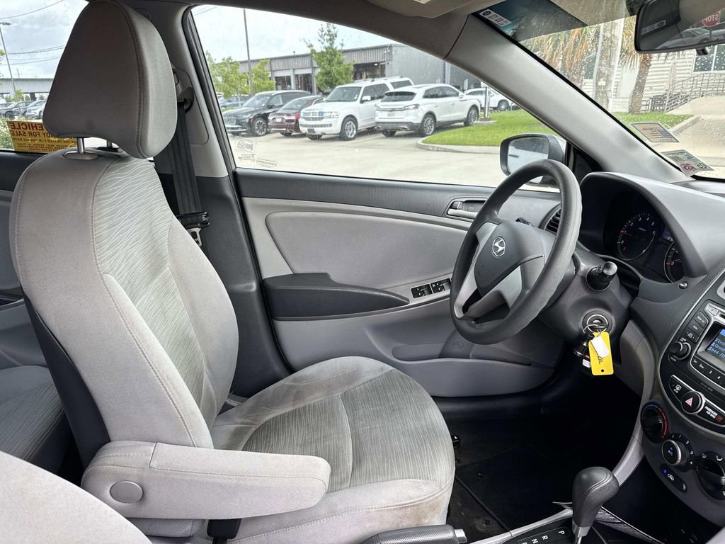 Used 2017 Hyundai Accent SE FWD image 13