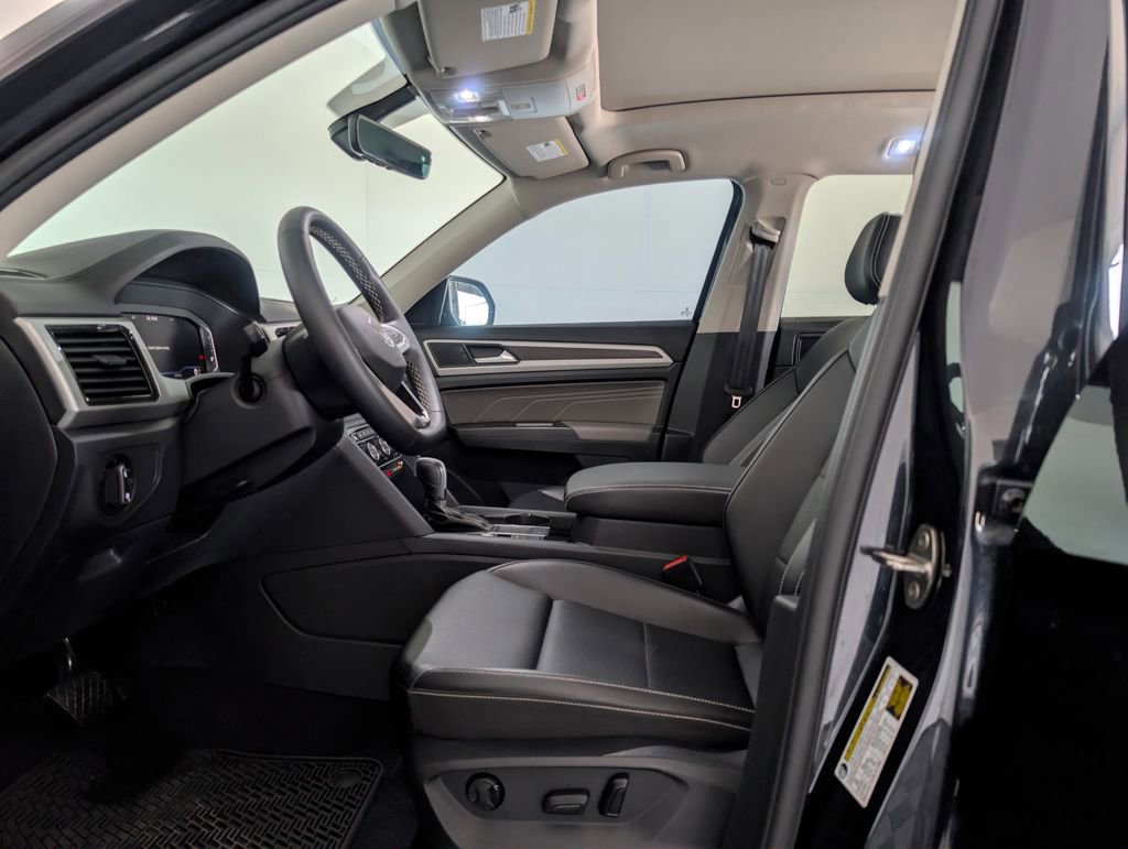 Used 2022 Volkswagen Atlas SE image 11