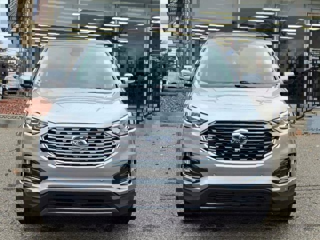 Certified 2024 Ford Edge Titanium w/ Equipment Group 301A image 4