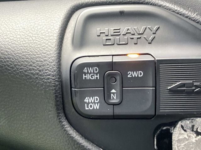 Used 2024 RAM 2500 Big Horn AWD/4WD image 30