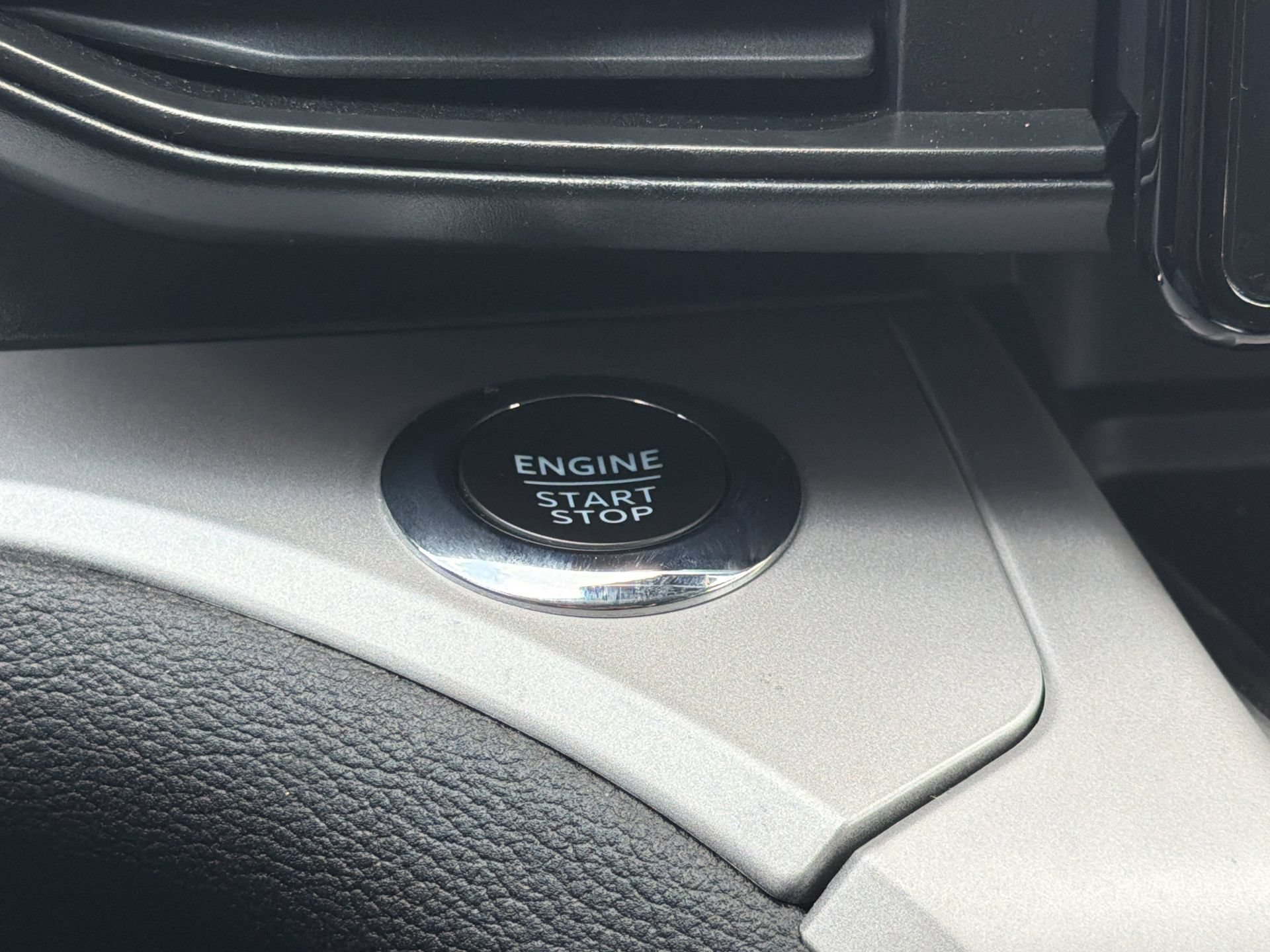 Certified 2023 Ford Explorer XLT AWD/4WD image 5