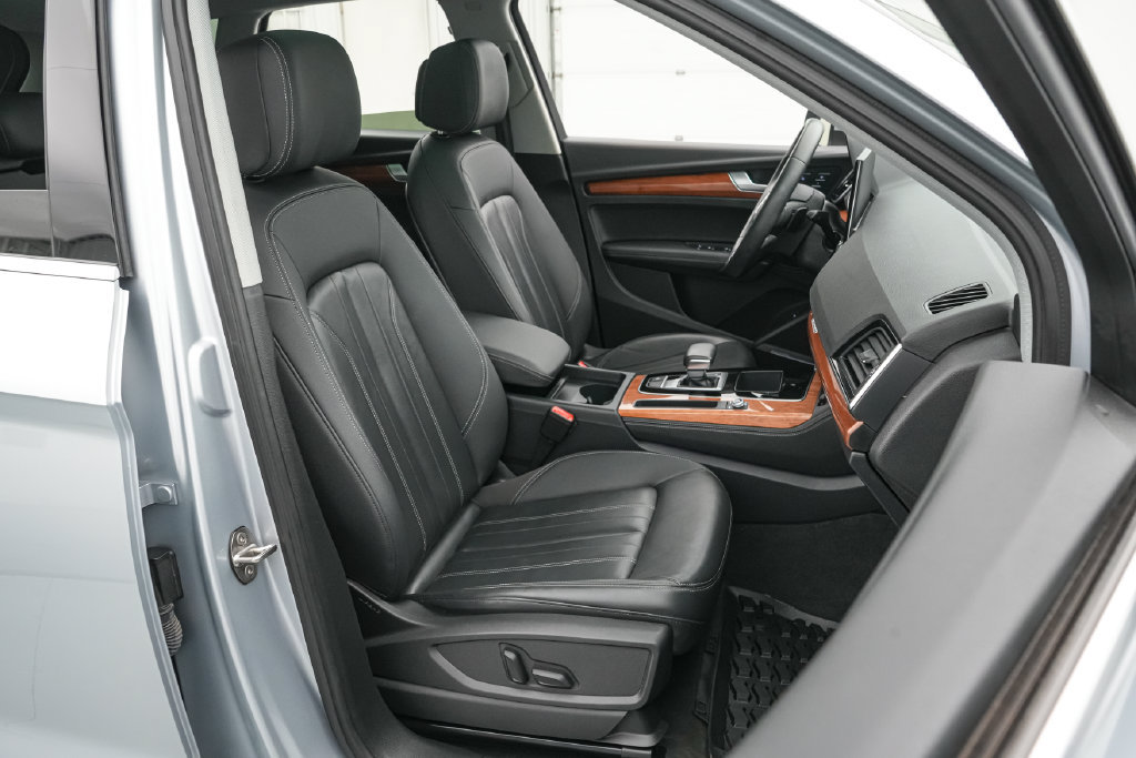Used 2023 Audi Q5 2.0T Premium Plus w/ Premium Plus Package AWD/4WD image 23