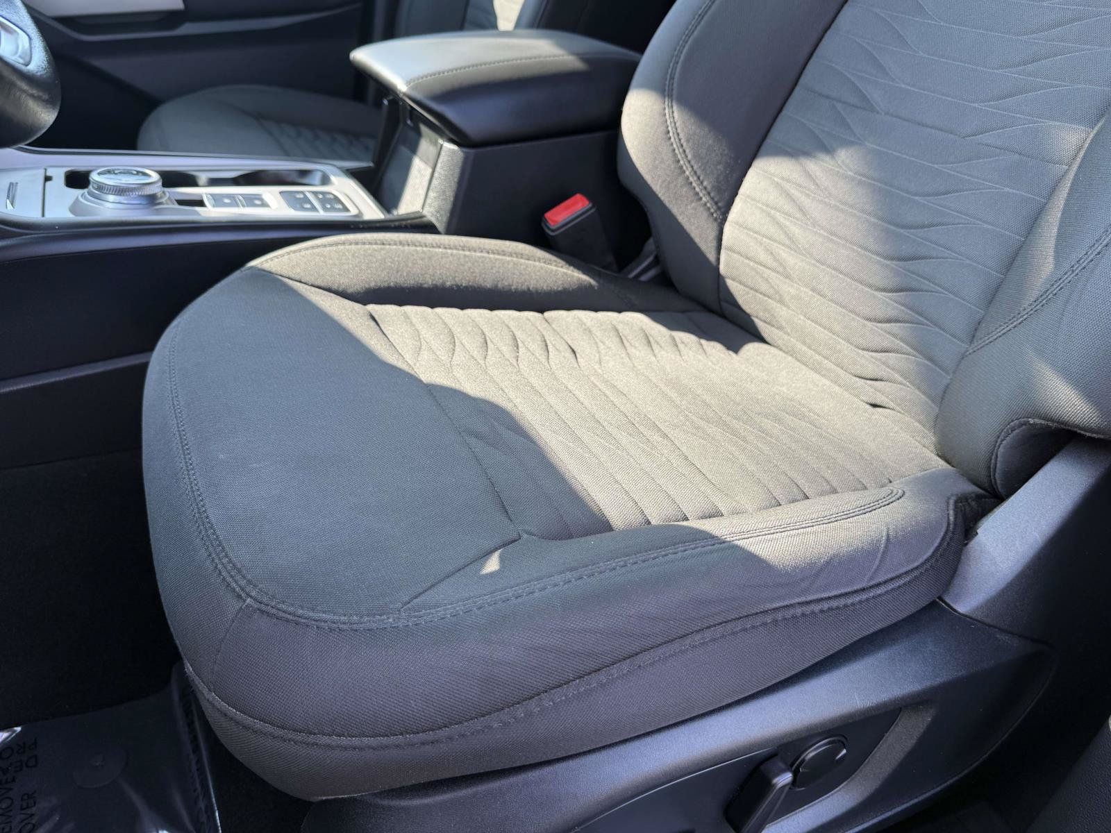 Certified 2021 Ford Explorer XLT RWD image 19