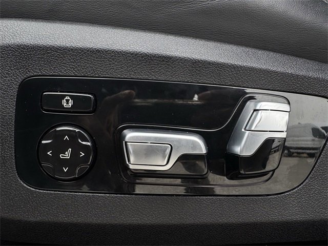 Used 2022 BMW X6 M w/ Competition Package image 26