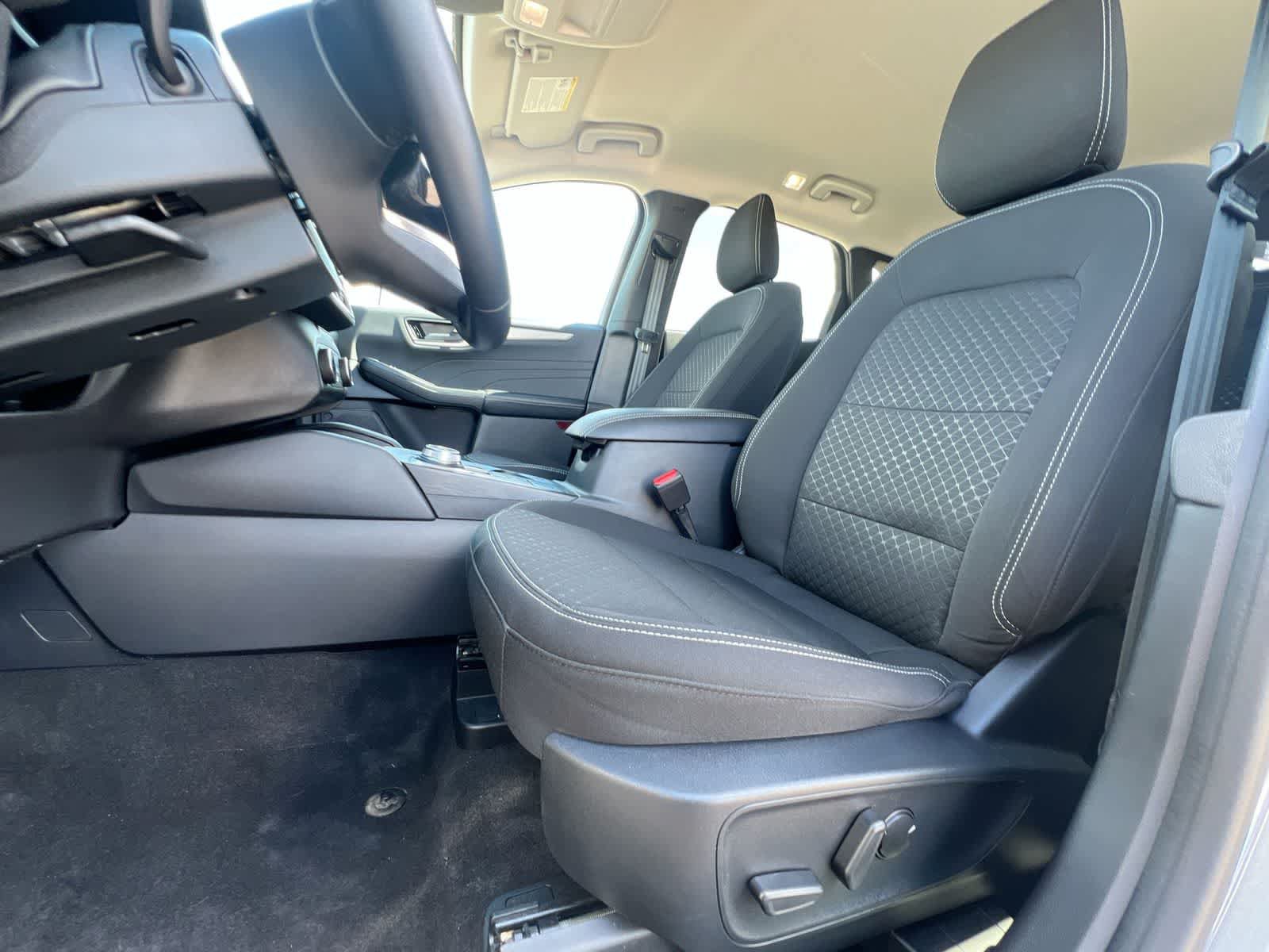 Certified 2024 Ford Escape Active AWD/4WD image 16