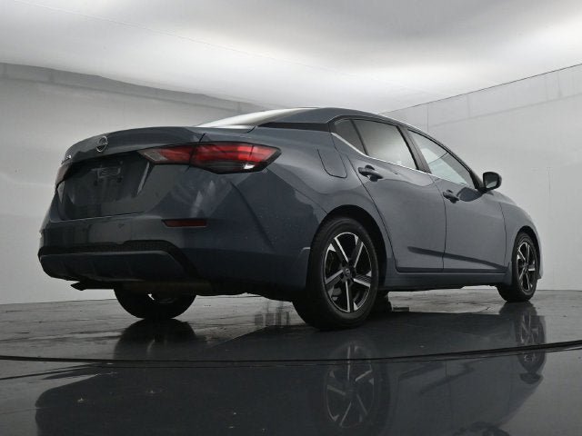 Used 2025 Nissan Sentra SV FWD image 40
