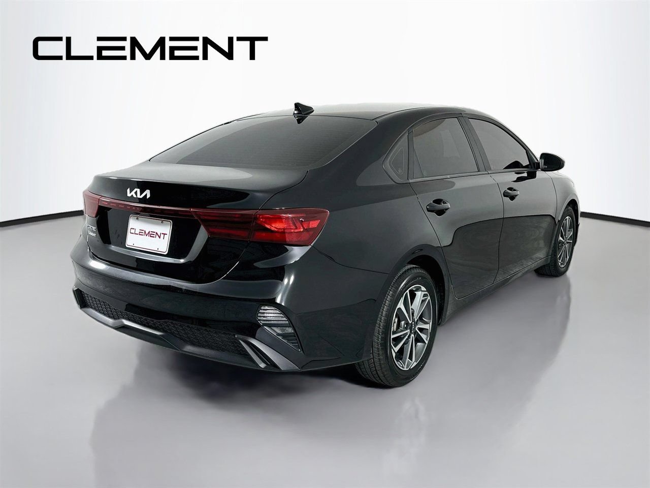Used 2024 Kia Forte LXS FWD image 7