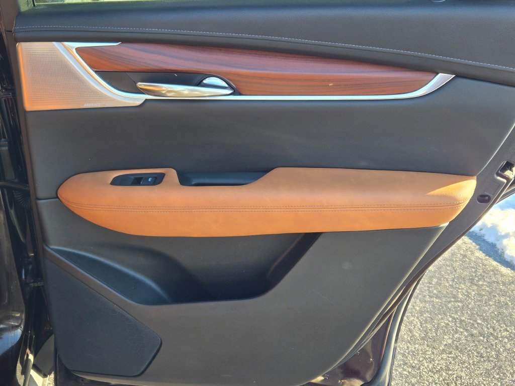 Used 2021 Cadillac XT5 Premium Luxury image 11