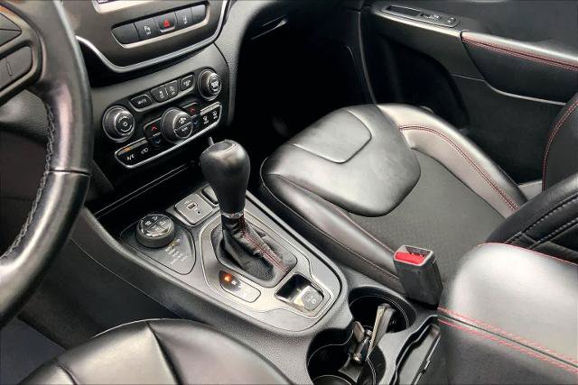 Used 2021 Jeep Cherokee Trailhawk w/ Sun, Sound & Nav Group AWD/4WD image 17